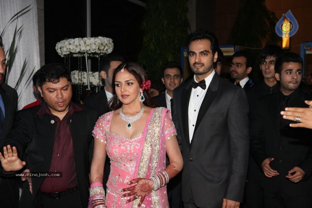 Celebs at Esha Deol Reception Photos - 44 / 89 photos