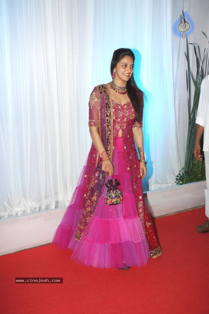 Celebs at Esha Deol Reception Photos - 76 / 89 photos