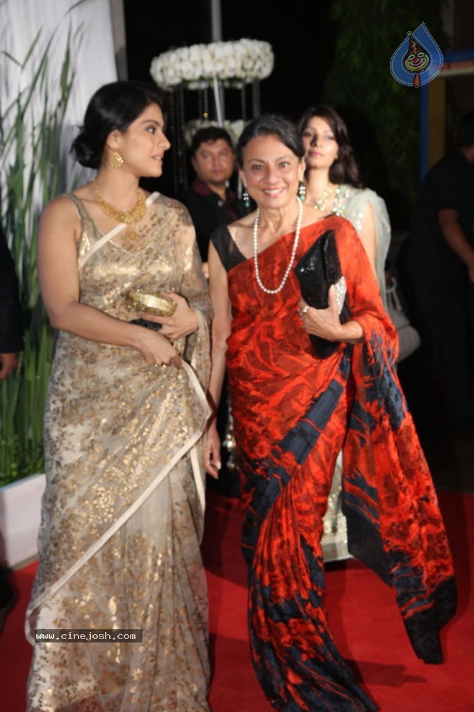 Celebs at Esha Deol Reception Photos - 85 / 89 photos