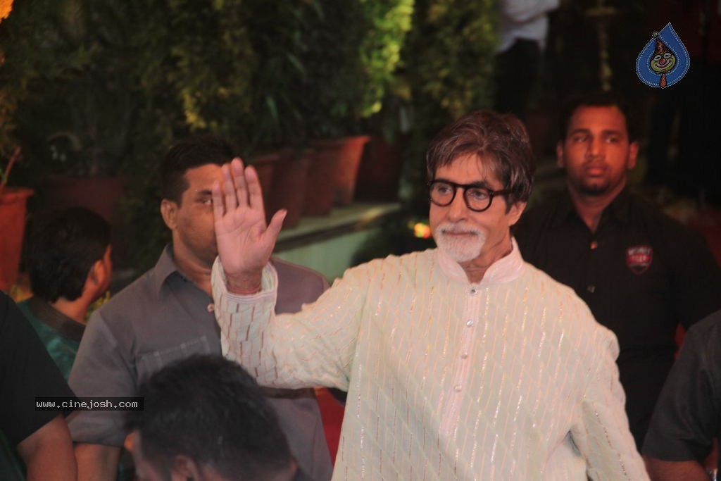 Celebs at Esha Deol Wedding - 9 / 75 photos