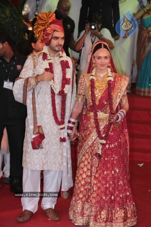 Celebs at Esha Deol Wedding - 17 / 75 photos