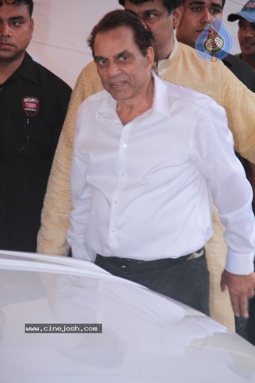 Celebs at Esha Deol Wedding - 28 / 75 photos