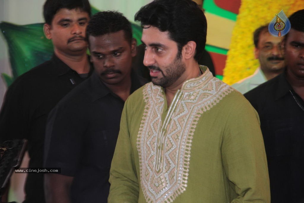 Celebs at Esha Deol Wedding - 32 / 75 photos