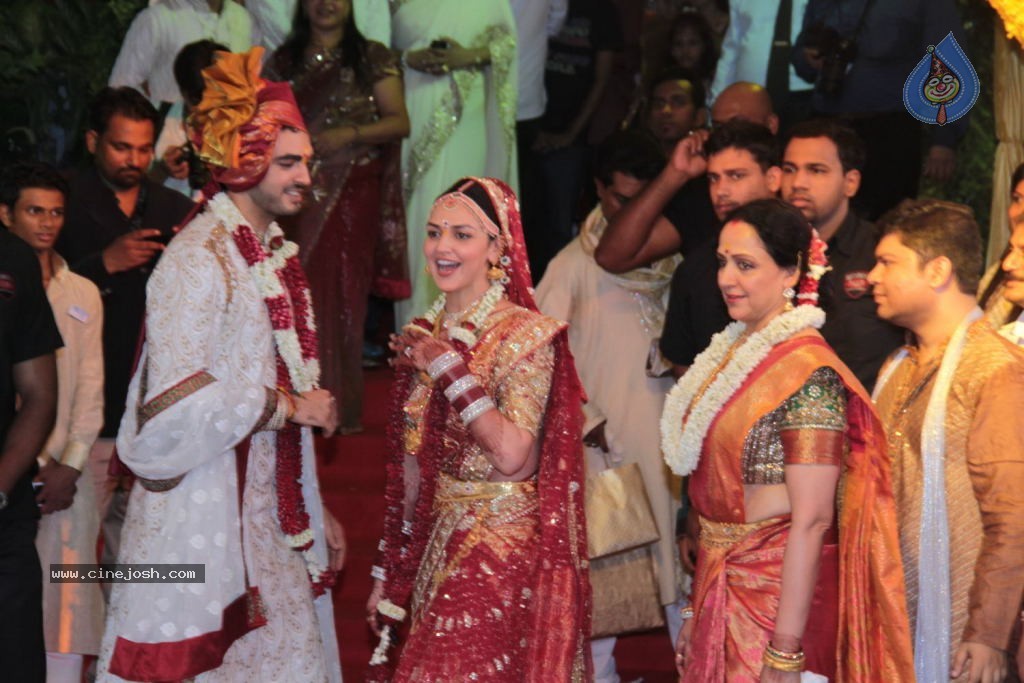 Celebs at Esha Deol Wedding - 41 / 75 photos
