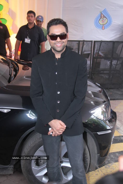 Celebs at Esha Deol Wedding - 66 / 75 photos