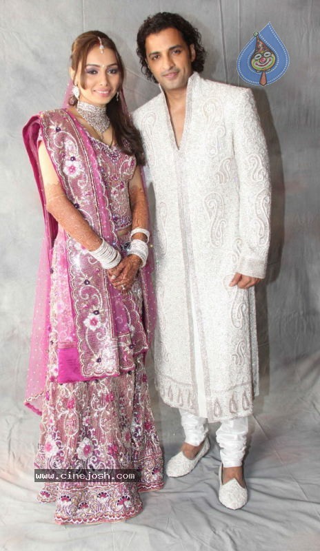 Celebs at Ganesh Hegde's Wedding Reception  - 1 / 30 photos