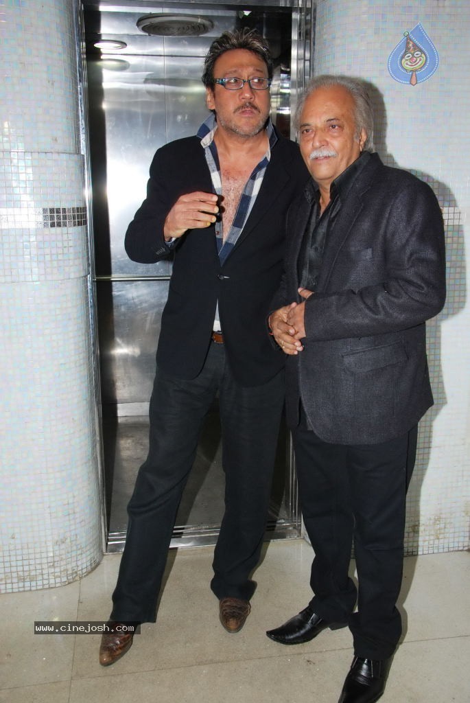 Celebs at Gaurav Sheth Party - 13 / 31 photos