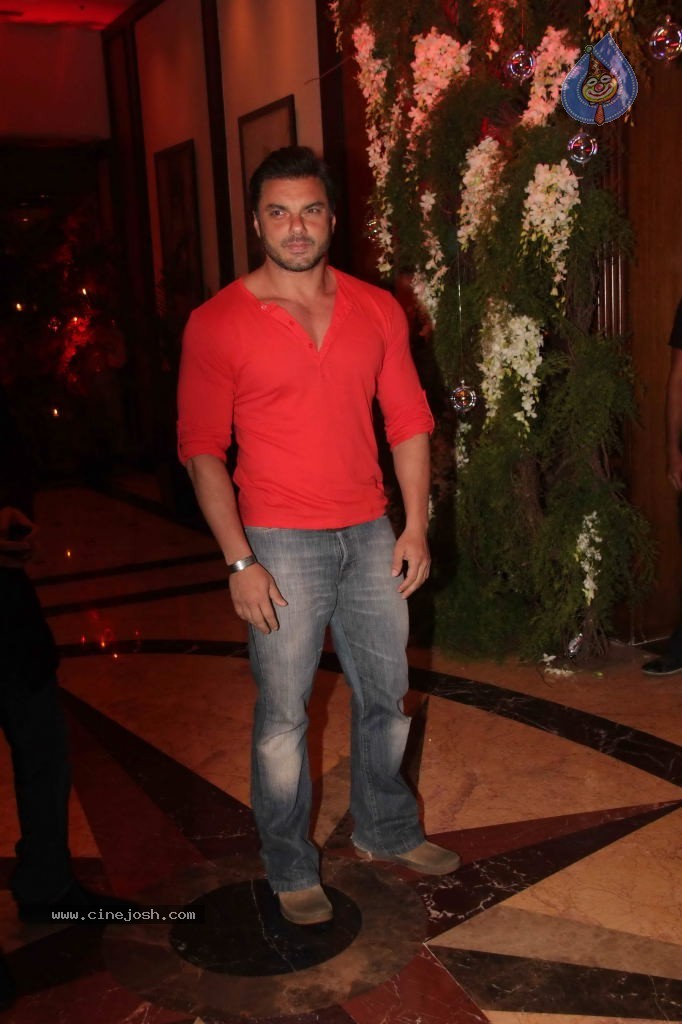 Genelia n Ritesh Sangeet Ceremony Photos - 168 / 174 photos