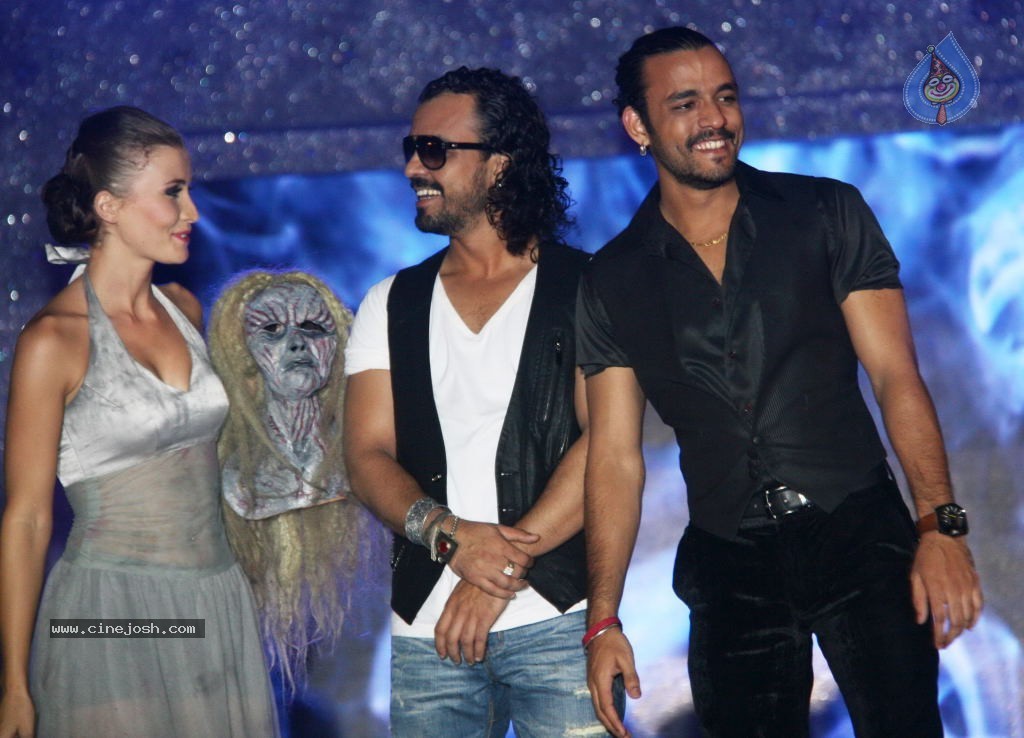 Hot Celebs at Gitanjali Bejeweled Fashion Show - 119 / 127 photos