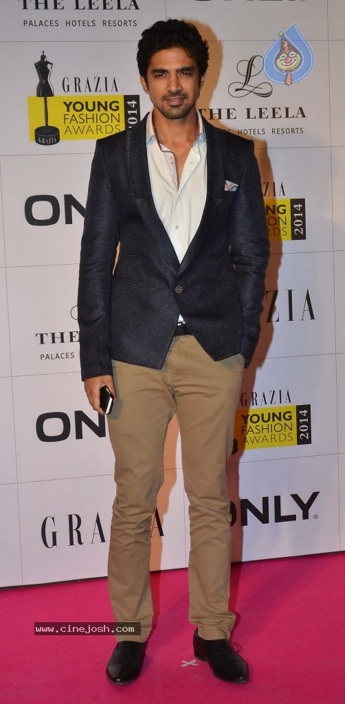 Celebs at Grazia Young Fashion Awards 2014 - 39 / 182 photos