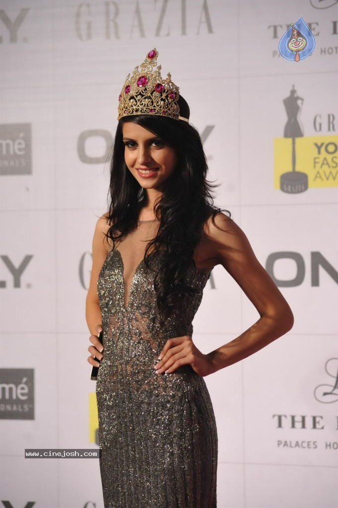 Celebs at Grazia Young Fashion Awards 2014 - 134 / 182 photos