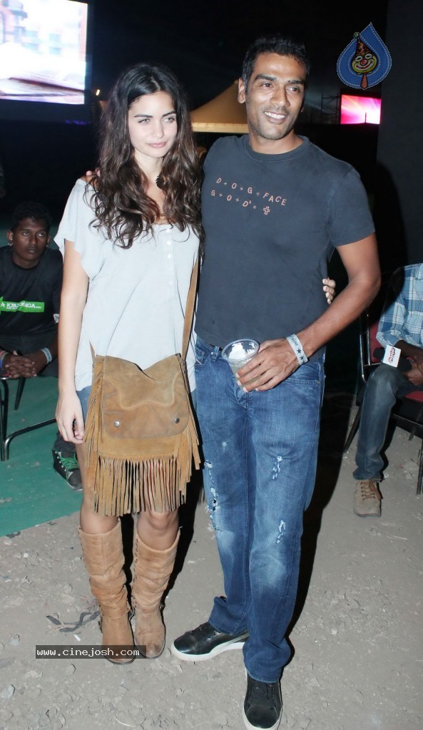 Celebs at Guns n Roses Concert - 5 / 34 photos