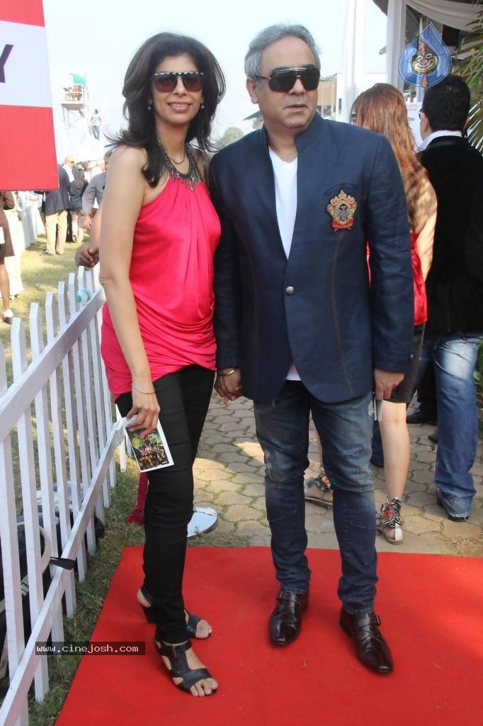 Celebs at Hello Magazine Racing Event - 12 / 122 photos