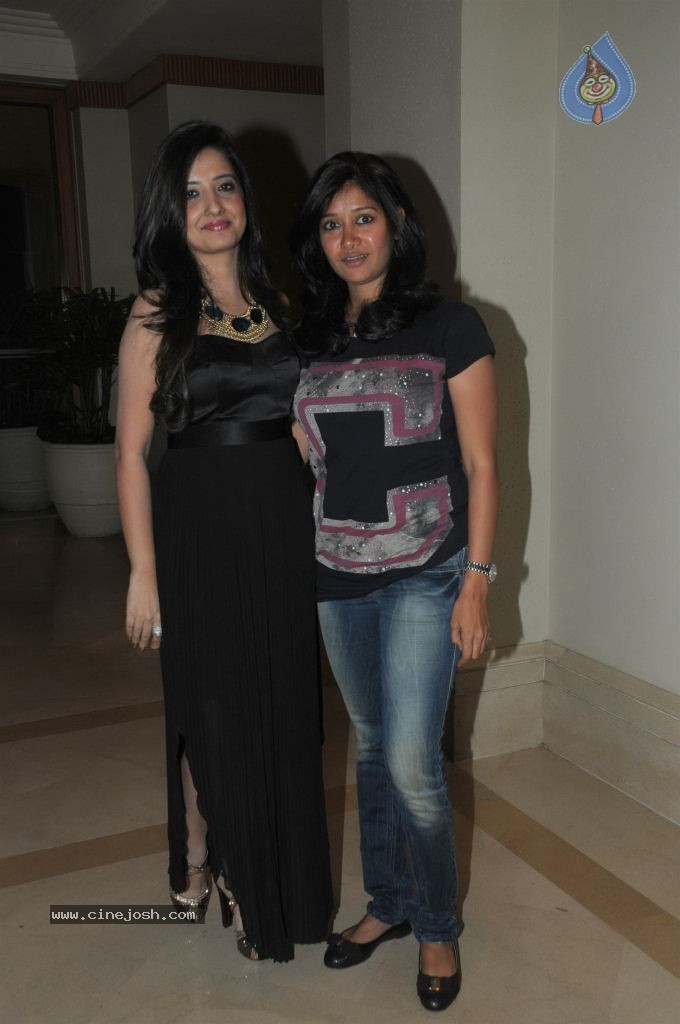 Celebs at HVK Jewels Fashion Show - 22 / 35 photos