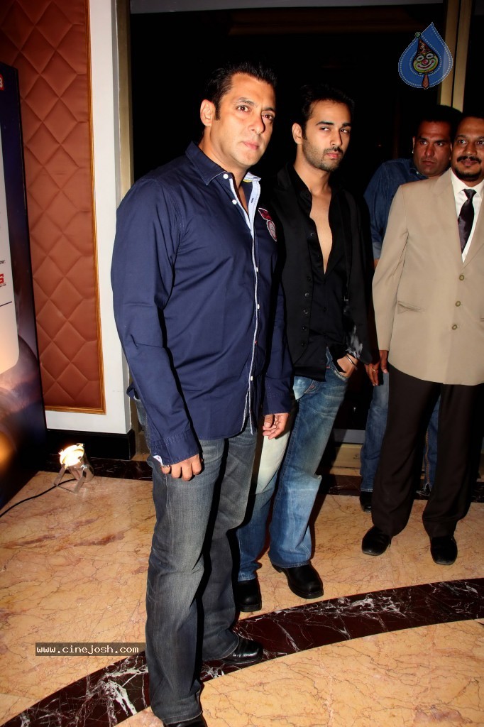 Celebs at IBN 7 Super Idols Awards - 26 / 52 photos