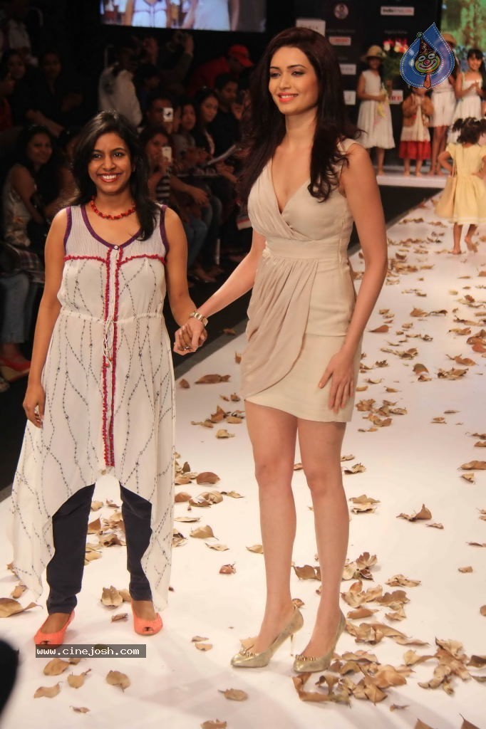 Celebs at India Kids Fashion Week - 22 / 111 photos