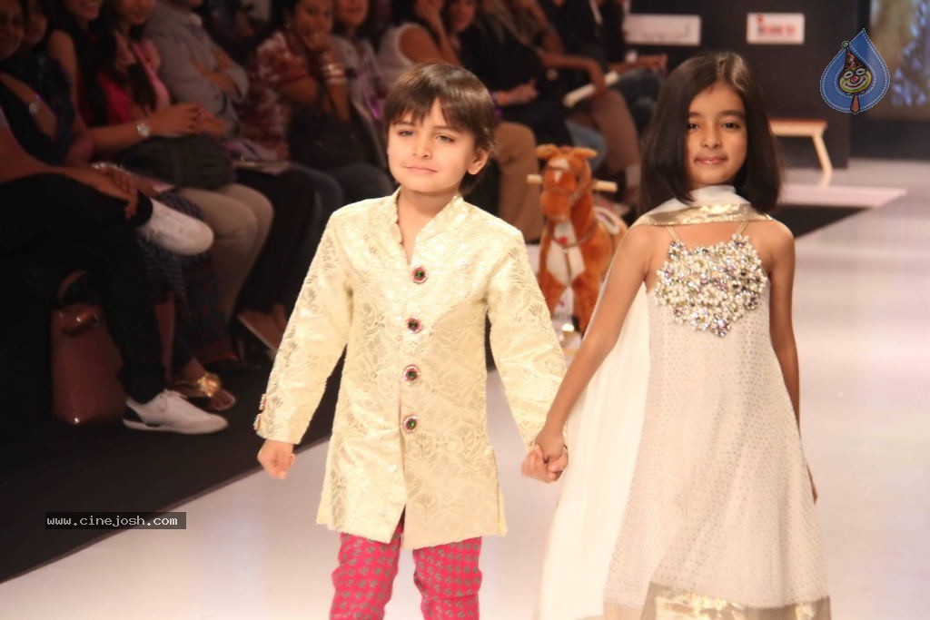 Celebs at India Kids Fashion Week - 24 / 111 photos