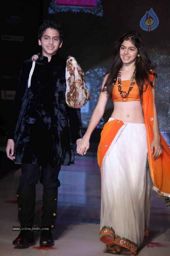 Celebs at India Kids Fashion Week - 29 / 111 photos