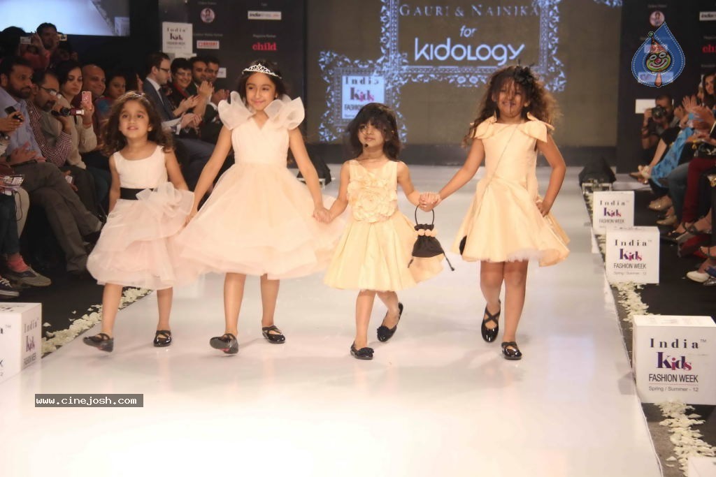Celebs at India Kids Fashion Week - 35 / 111 photos