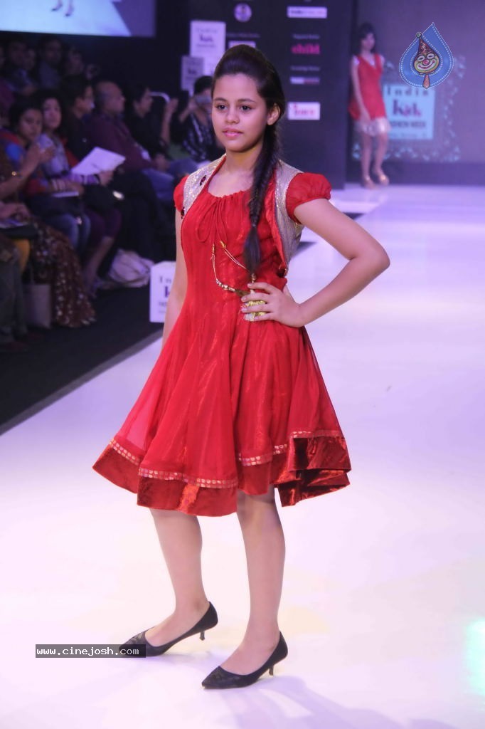 Celebs at India Kids Fashion Week - 44 / 111 photos