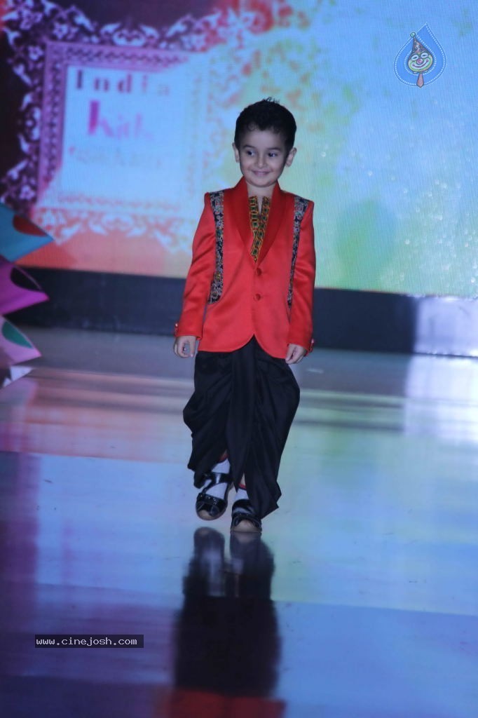 Celebs at India Kids Fashion Week - 48 / 111 photos