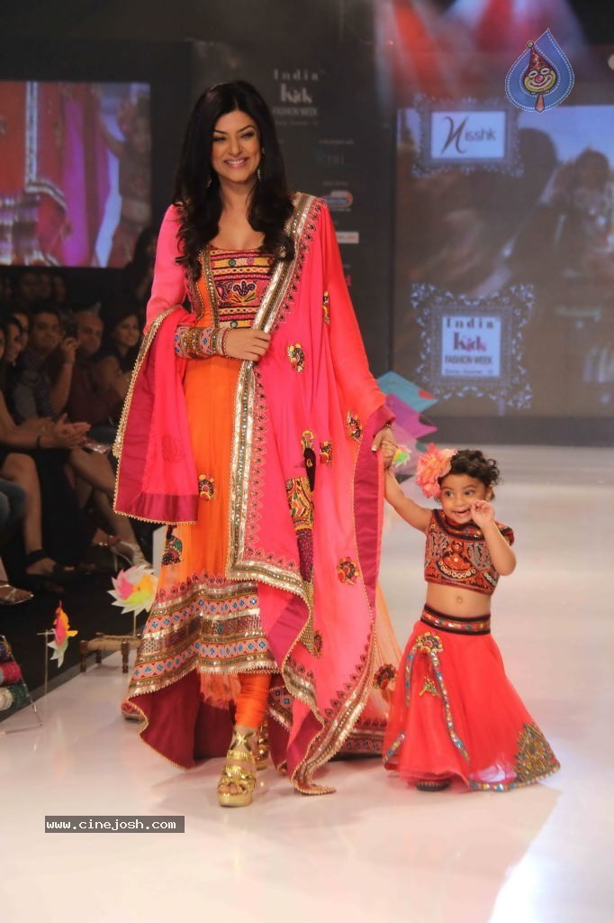 Celebs at India Kids Fashion Week - 53 / 111 photos