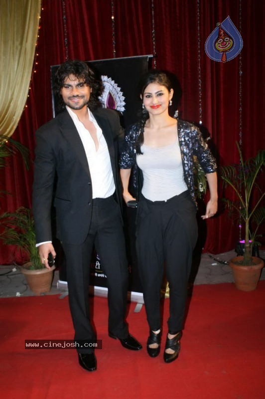 Stars at Indian Television Academy Awards - 49 / 92 photos