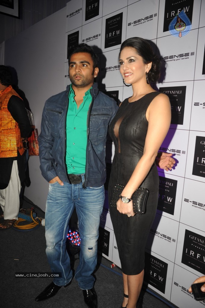 Celebs at IRFW 2013 Day 1 - 24 / 32 photos