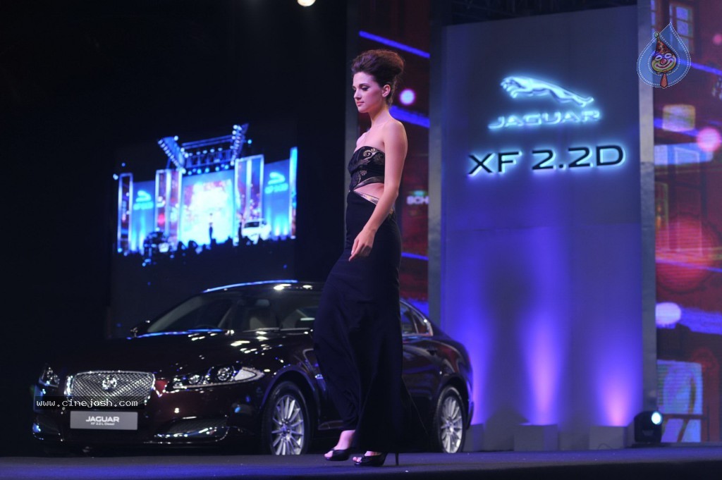 Celebs at Jaguar Couture Fashion Show - 22 / 46 photos