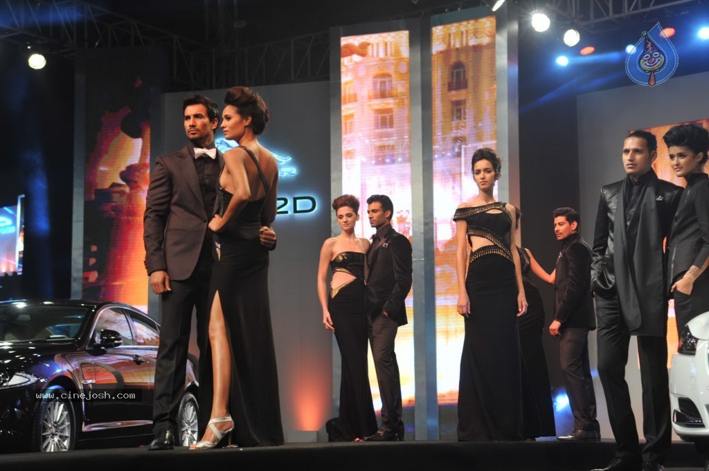 Celebs at Jaguar Couture Fashion Show - 29 / 46 photos