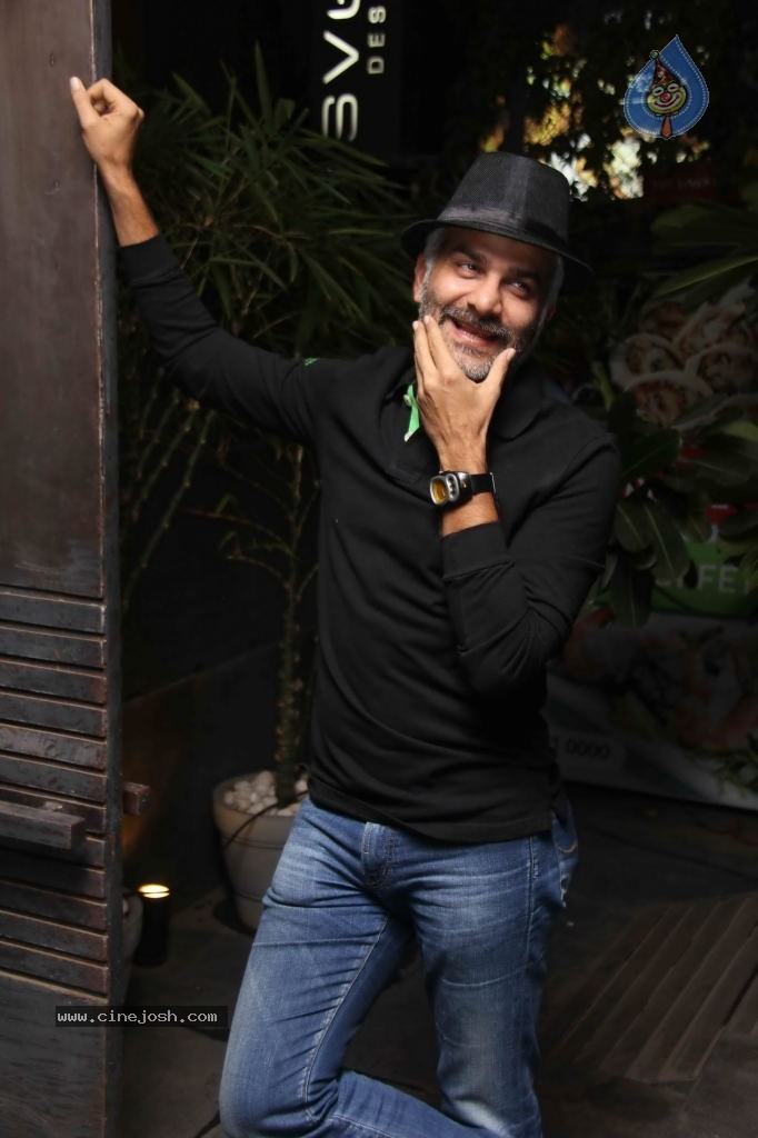 Celebs at James Harrison Party - 31 / 41 photos