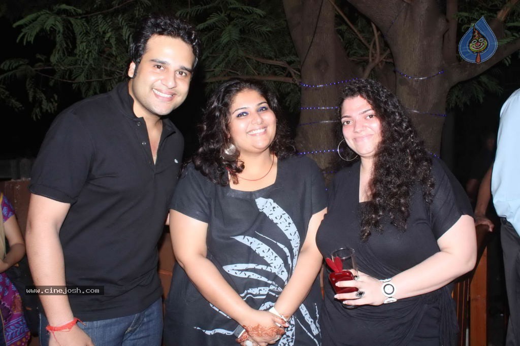 Celebs at Khushiz Store Launch - 19 / 66 photos