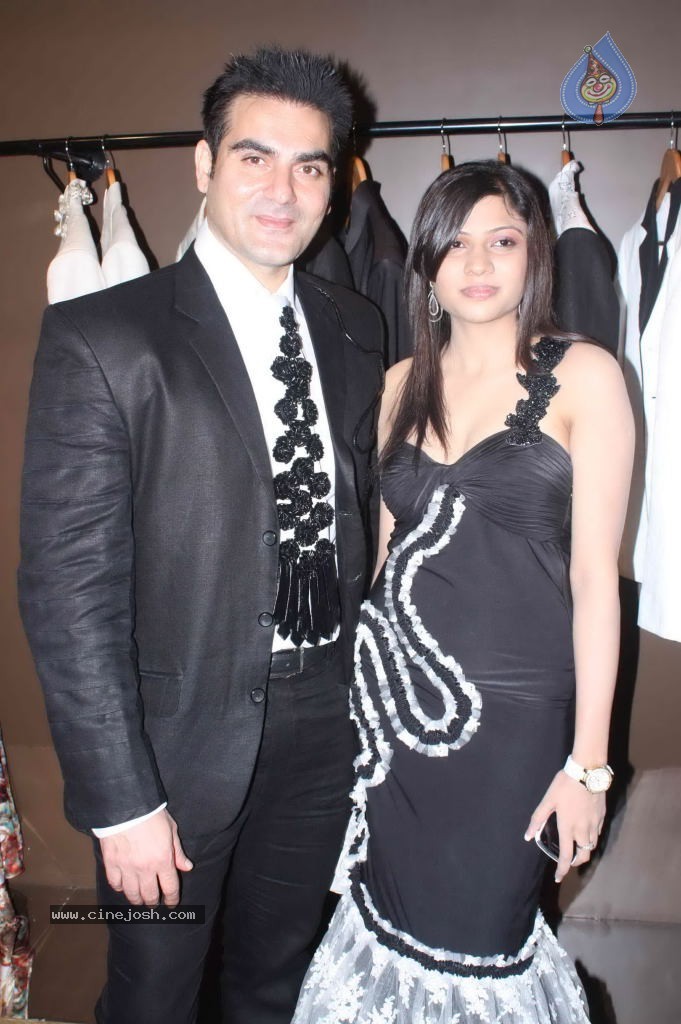 Celebs at Khushiz Store Launch - 20 / 66 photos