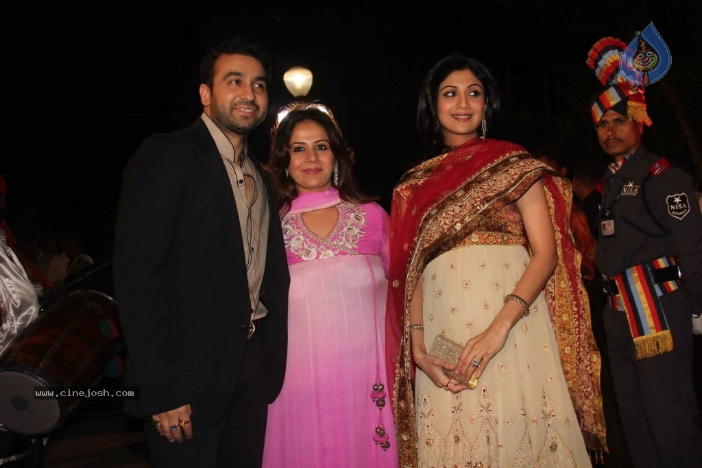 Celebs at Kiran Bawa Lohri Festival Event - 4 / 86 photos