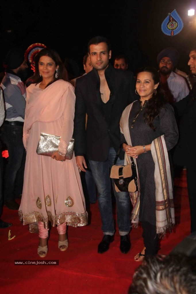 Celebs at Kiran Bawa Lohri Festival Event - 35 / 86 photos