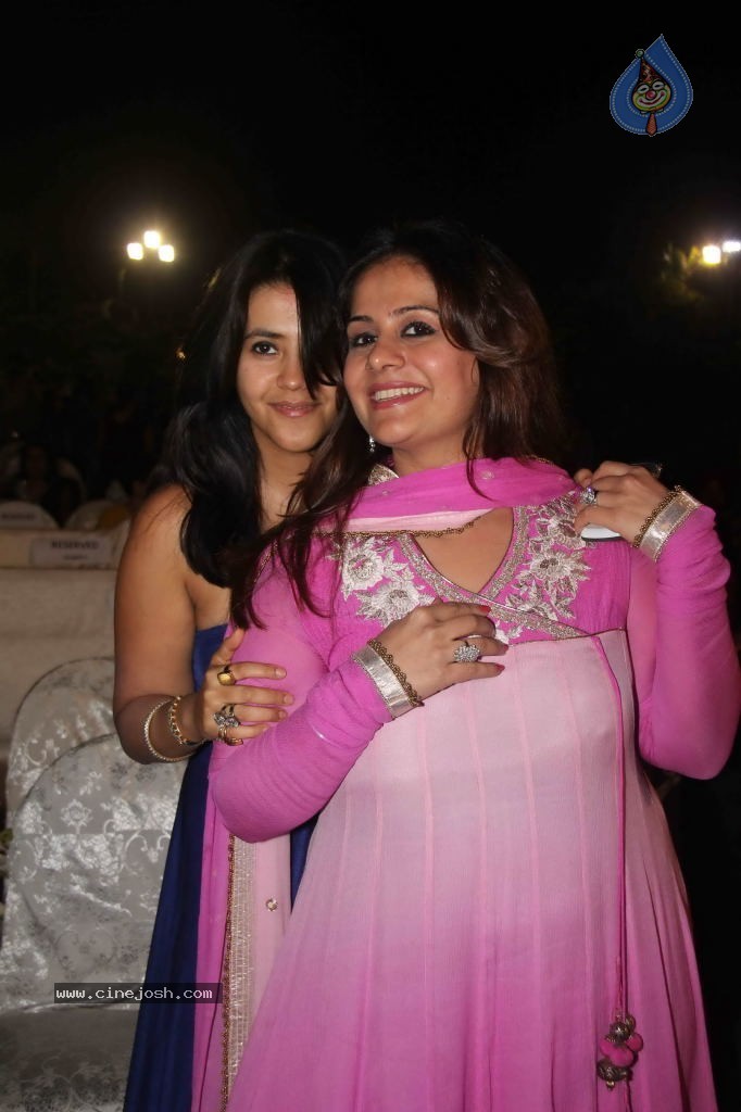 Celebs at Kiran Bawa Lohri Festival Event - 69 / 86 photos