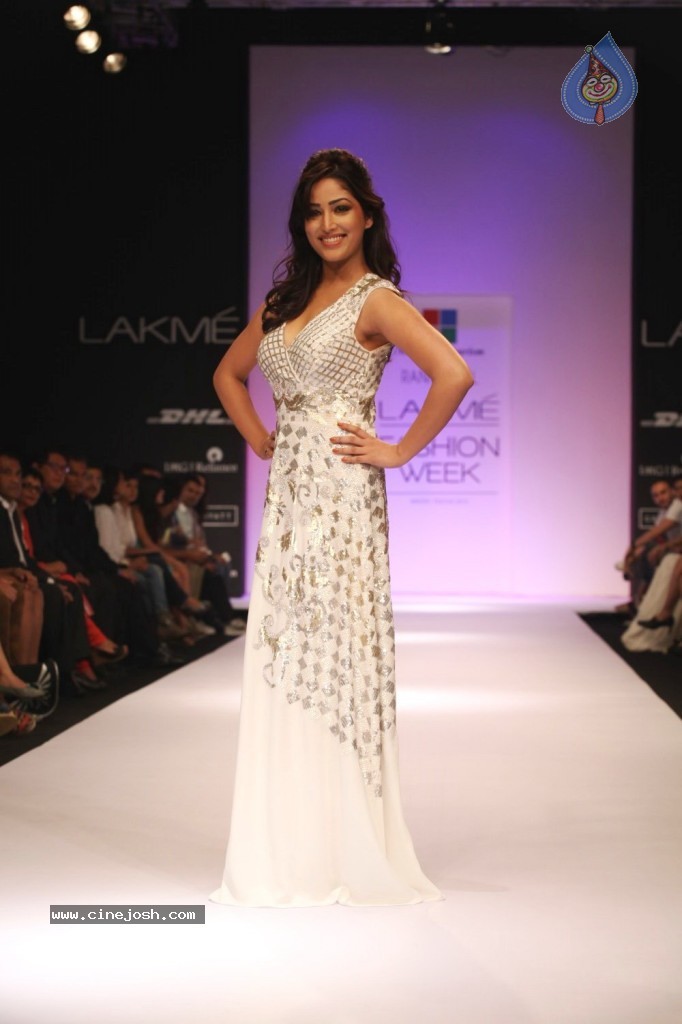 Celebs at LFW Winter Festive 2013 Day 1 - 23 / 106 photos