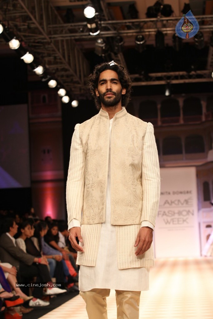 Celebs at LFW Winter Festive 2013 Day 1 - 27 / 106 photos