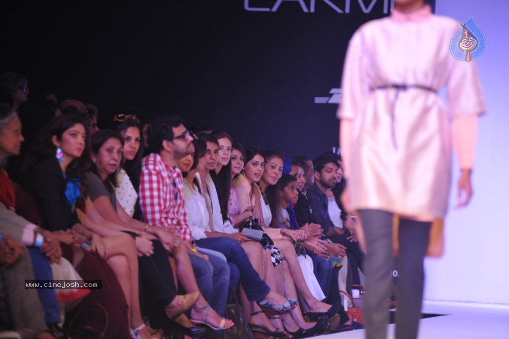 Celebs at LFW Winter Festive 2013 Day 1 - 29 / 106 photos