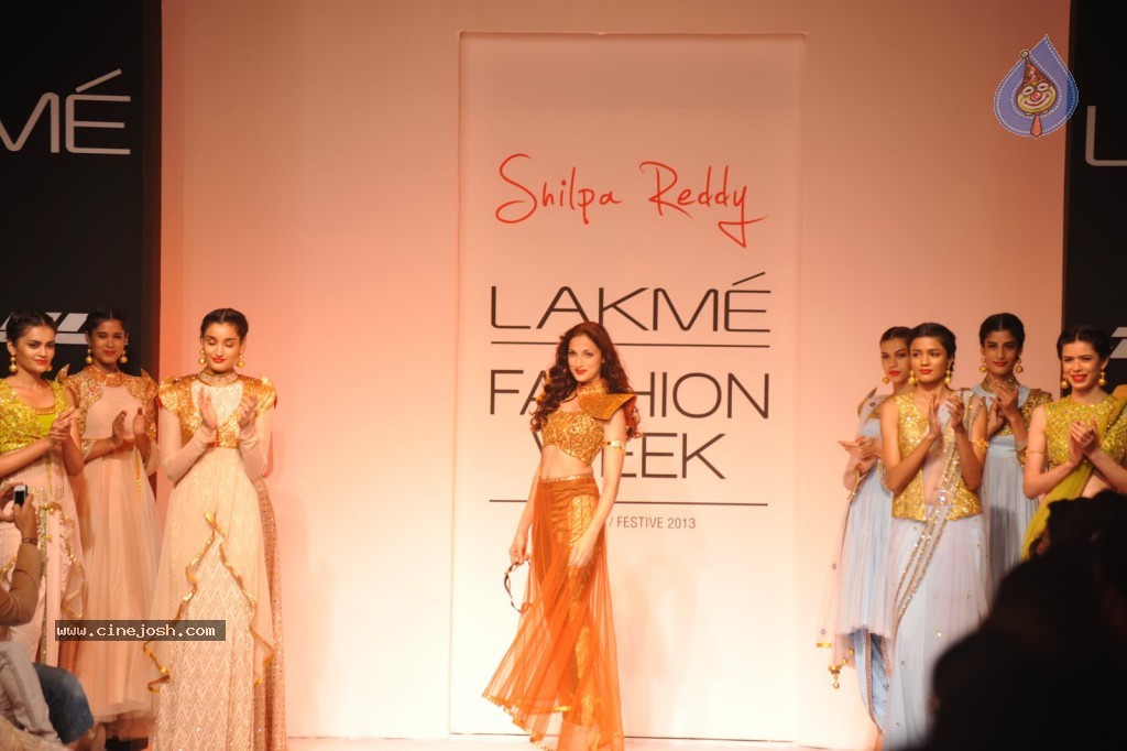 Celebs at LFW Winter Festive 2013 Day 1 - 31 / 106 photos