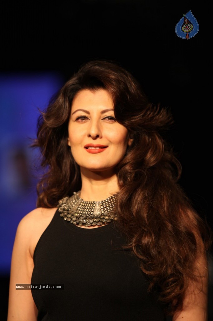 Celebs at LFW Winter Festive 2013 Day 1 - 34 / 106 photos