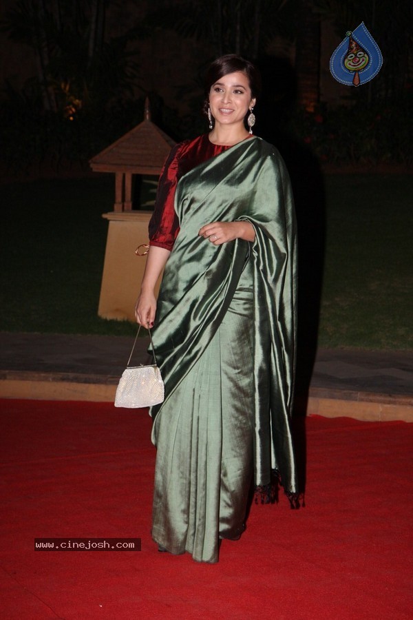 Celebs at Loreal Femina Women Awards - 32 / 53 photos