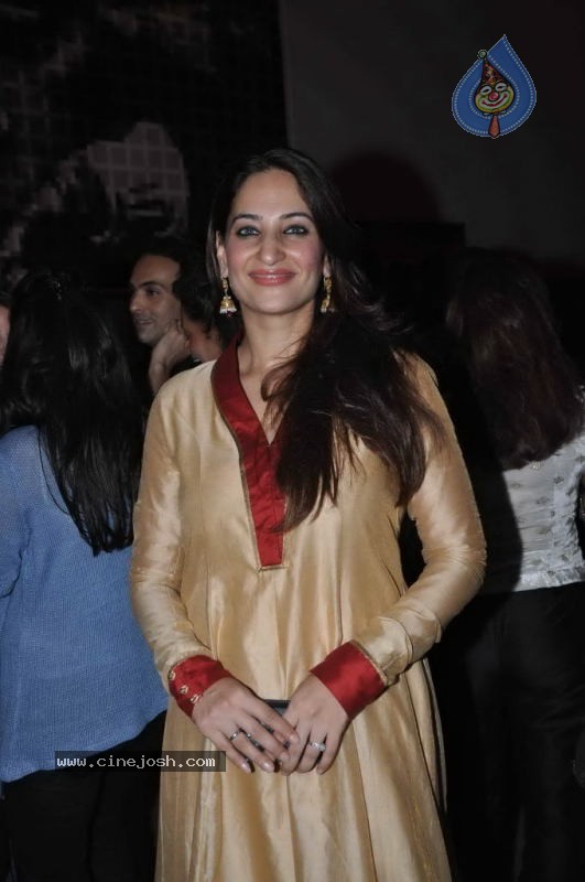 Celebs at Love BreakUps Zindagi Premiere - 55 / 115 photos