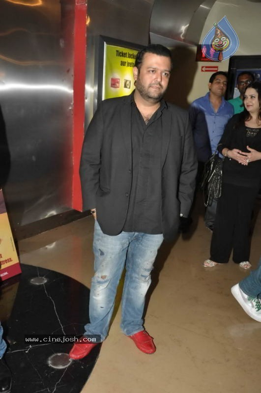 Celebs at Love BreakUps Zindagi Premiere - 56 / 115 photos