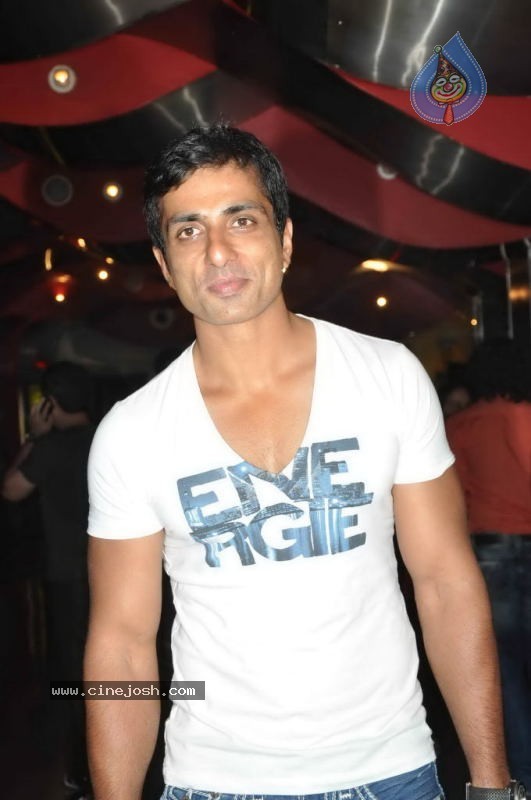 Celebs at Love BreakUps Zindagi Premiere - 67 / 115 photos