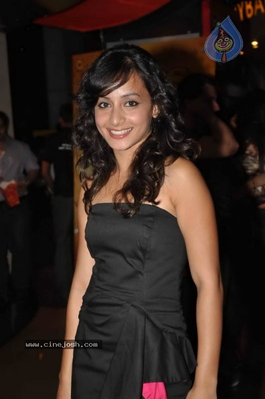 Celebs at Love BreakUps Zindagi Premiere - 71 / 115 photos