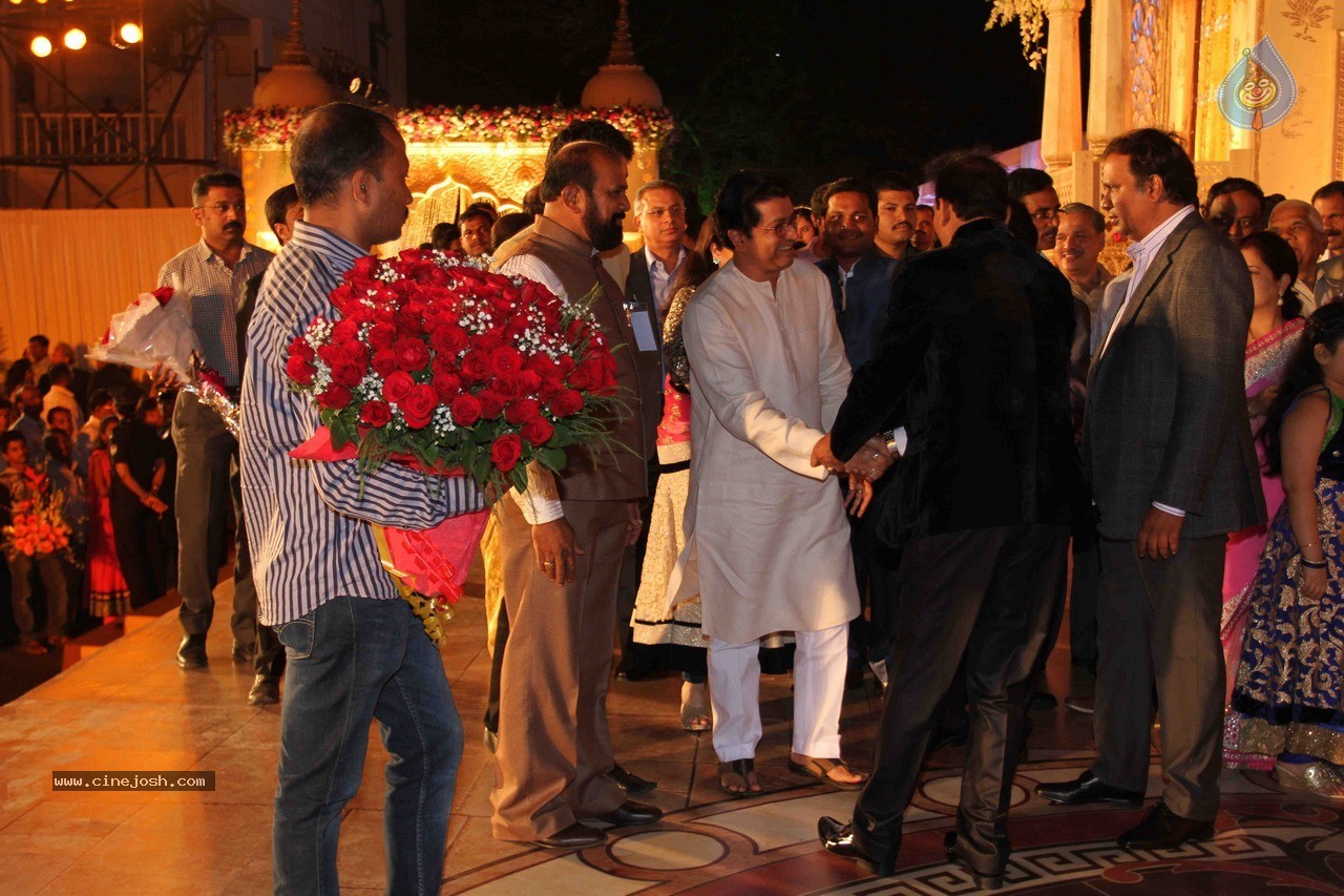 Celebs at Manali Jagtap Wedding Reception - 34 / 72 photos