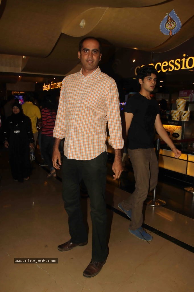 Celebs at Marathi Film Yellow Special Show - 19 / 46 photos