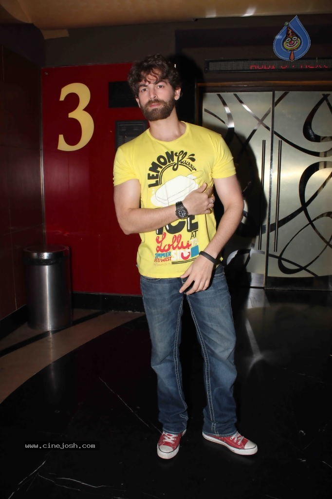 Celebs at Marathi Film Yellow Special Show - 45 / 46 photos