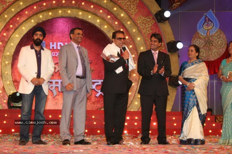 Celebs at Mi Marathi Awards - 17 / 34 photos